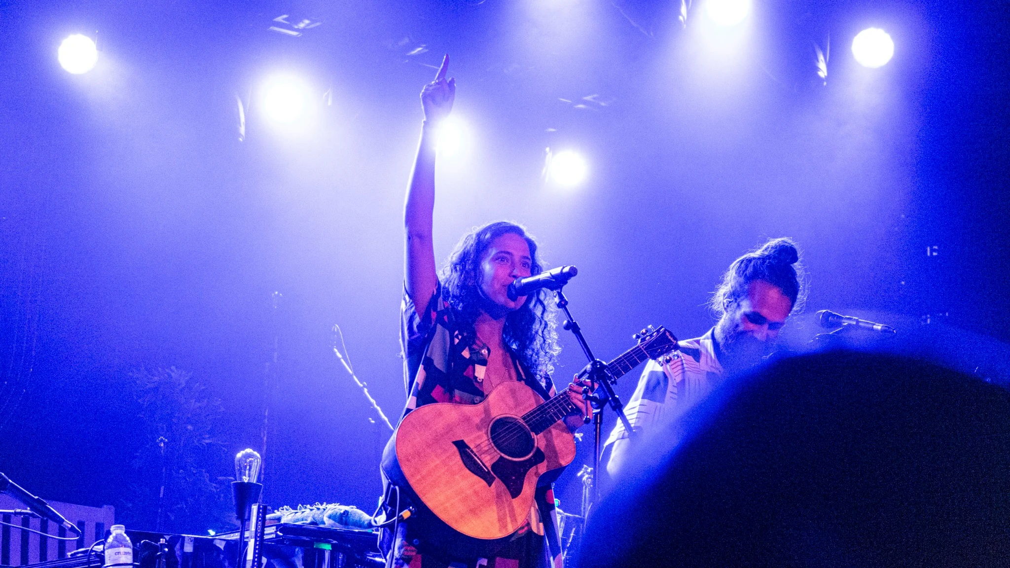 Música ao vivo em palco